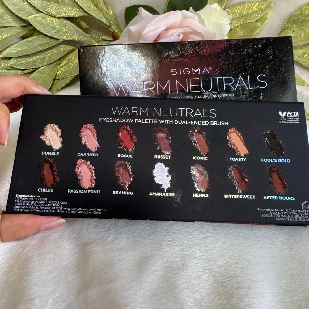 Sigma Beauty Warm Neutrals Eyeshadow Palette - Pink, Red, Gold, Silver